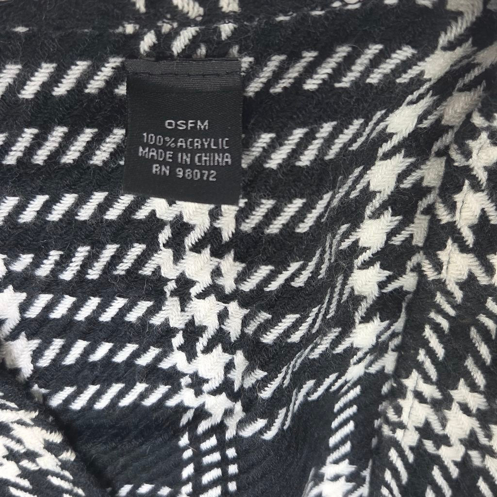 Women's Black & White Houndstooth Poncho OSFM - Picture 5 of 8